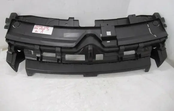 Citroen C4 Cactus Front bumper mounting bracket 9821163577