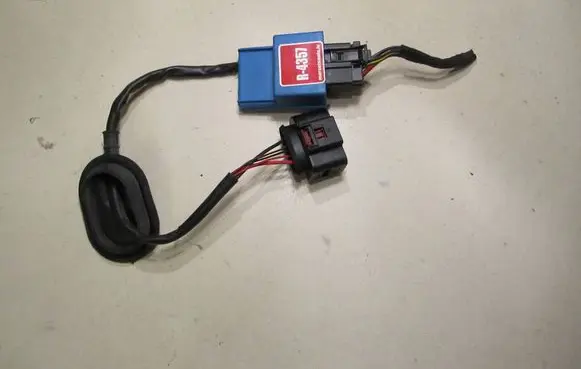 Volkswagen PASSAT B6 Fuel injection pump control unit/module 3C0906093C