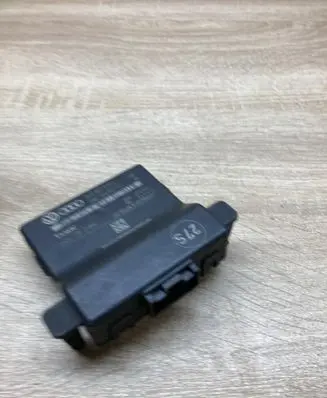 Volkswagen Golf V Gateway control module 1K0907530E