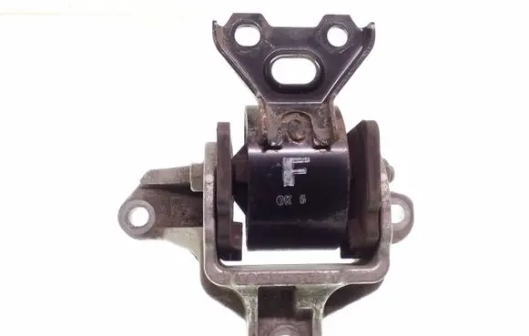 Citroen C-Crosser Engine mount bracket