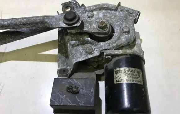 Mercedes-Benz A W168 Wiper motor 404388 a1688200242