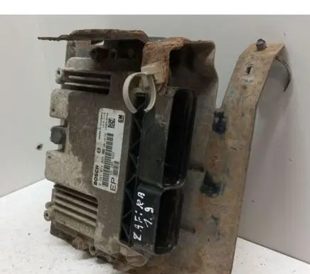 Opel Zafira B Engine control unit/module 55205622 0281014024 1039S18743