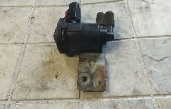 Chrysler Pacifica Turbo solenoid valve 04669569