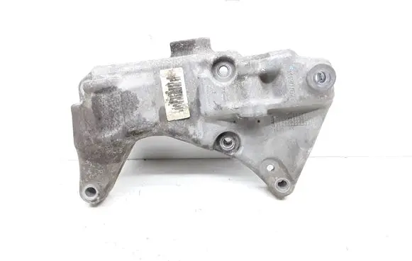 Volvo V70 Generator/alternator bracket 31430702