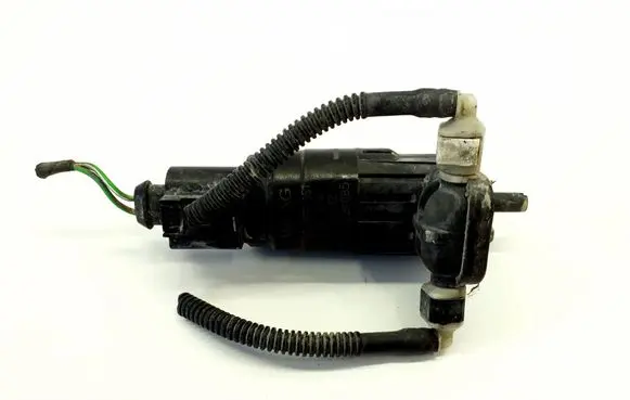 Volkswagen Golf VII Windscreen/windshield washer pump 1K6955651