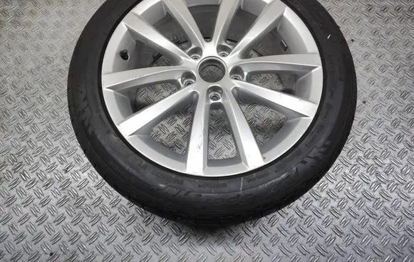 Volkswagen PASSAT B7 R17 spare wheel
