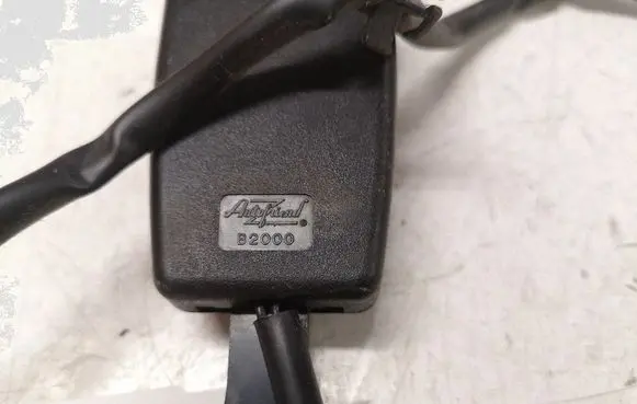 Mazda 5 Front seatbelt buckle