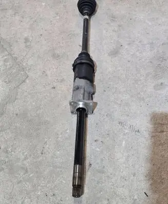 Maserati Ghibli Front driveshaft 06700070770 0670007077