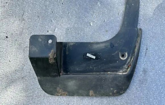 Nissan Patrol Y61 Front mudguard 63850VD200