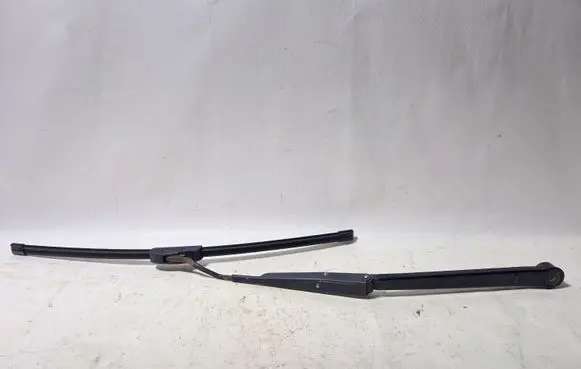 Front wiper blade arm