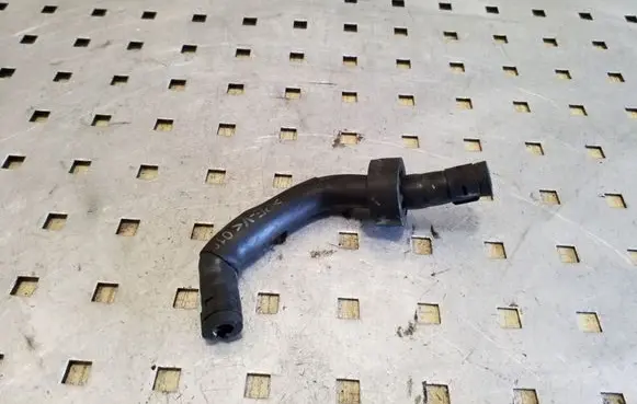 Skoda Superb B6 (3T) Engine coolant pipe/hose