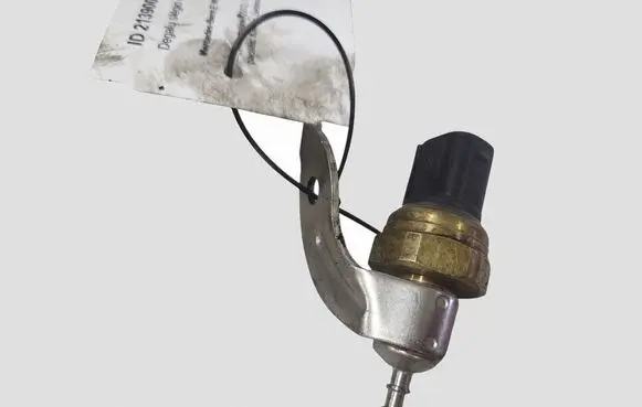 Mercedes-Benz E W212 Fuel pressure sensor A6510703981