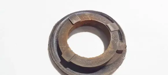 Mitsubishi Colt Front coil spring rubber mount mr594121 5v080