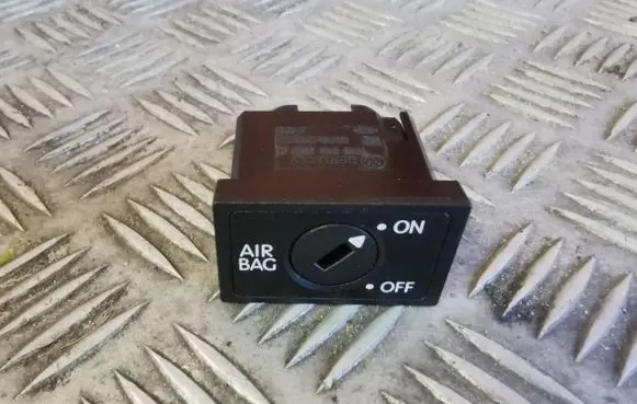 Volkswagen Touran I Passenger airbag on/off switch 1Y0919228A