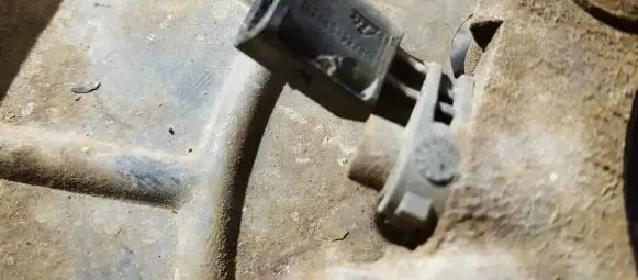 Volkswagen Golf V ABS brake wheel speed sensor
