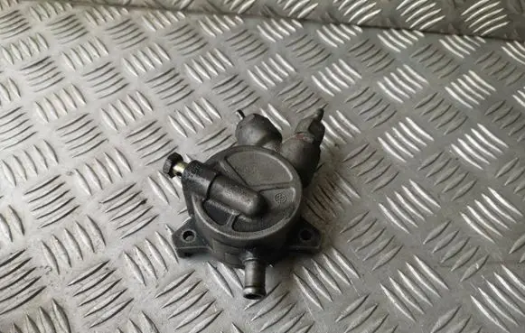 Opel Meriva A Generator/alternator 