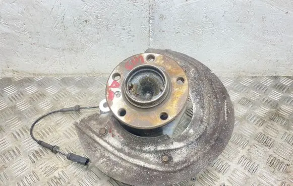 BMW 1 F20 F21 Front wheel hub 6792286