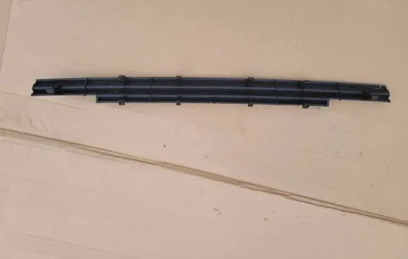 Peugeot 308 Front bumper lower grill 9673738477