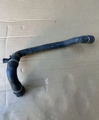 Audi A5 8T 8F Engine coolant pipe/hose 8K0122101G
