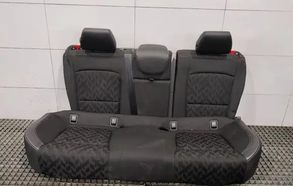 Renault Talisman Second row seats
