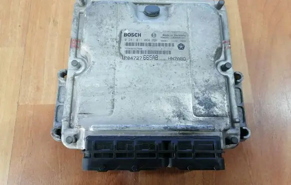 Chrysler Voyager Engine control unit/module P04727665AB 0281011064 1039S01331