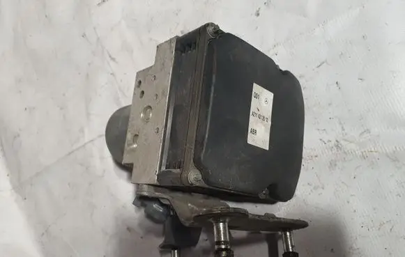 Mercedes-Benz E W211 ABS Pump A2114312812