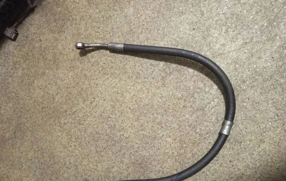 BMW 5 E39 Power steering hose/pipe/line 6750197