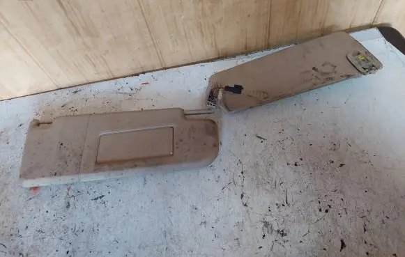 Volkswagen PASSAT B6 Sun visor