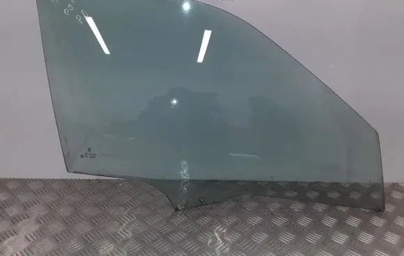Peugeot 406 Front door window glass four-door 43R00049 DOT24AS2M25