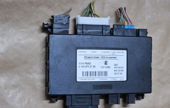 Mercedes-Benz GL X164 Seat control module A1648703726 1648703726
