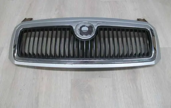 Skoda Fabia Mk1 (6Y) Front bumper upper radiator grill 6Y0853668B 41184
