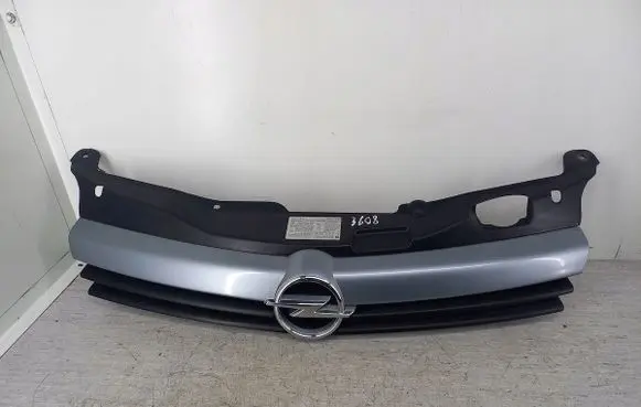 Opel Astra H Front grill 