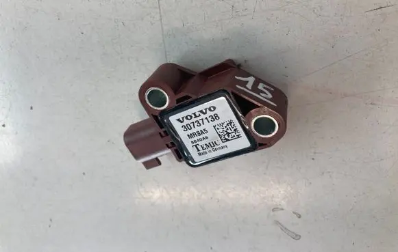 Volvo V50 Airbag deployment crash/impact sensor 30737138