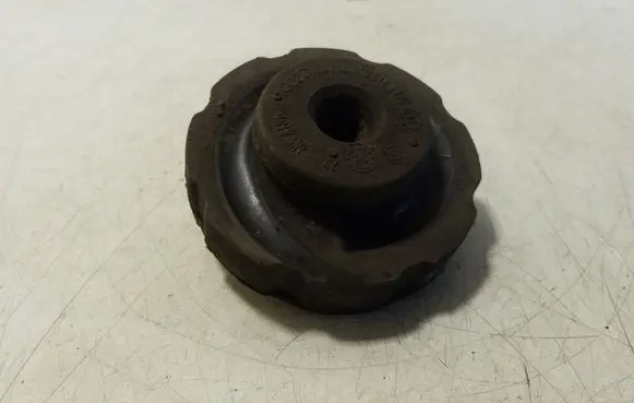 Audi Q5 SQ5 Rear coil spring rubber mount 8K0512149C