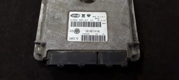 Volkswagen Golf III Engine control unit/module 6160049701 61600.497.01