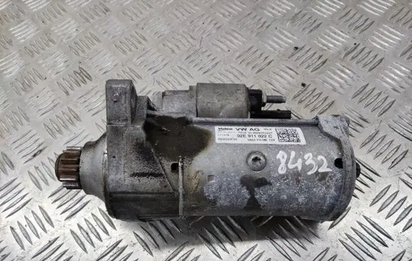 Skoda Octavia Mk3 (5E) Starter motor 02E911022C