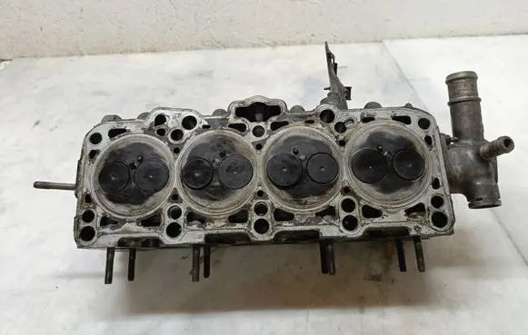 Volkswagen Golf IV Engine head 038103373E 056103459