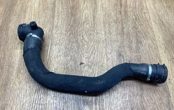 Jaguar F-Pace Engine coolant pipe/hose HK838260AE 070217