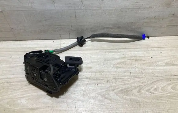 Audi Q3 F3 Rear door lock 5TA839016E