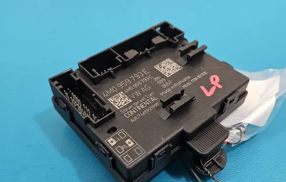 Audi Q7 4M Central body control module 4M0959793E IMPRK1565733