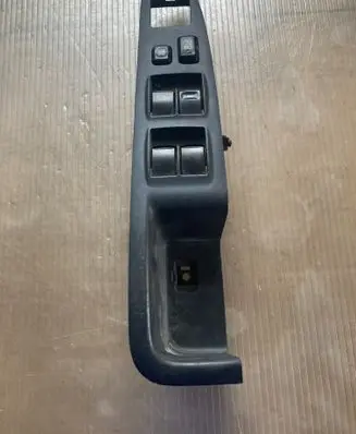 Citroen C-Crosser Electric window control switch 8608A147 C8DD630M 1077D1