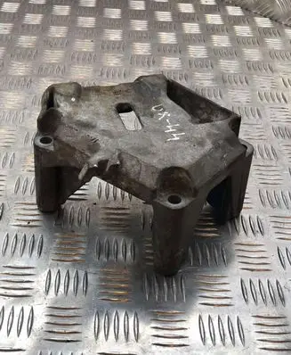 Opel Corsa C Bracket in trunk/boot 