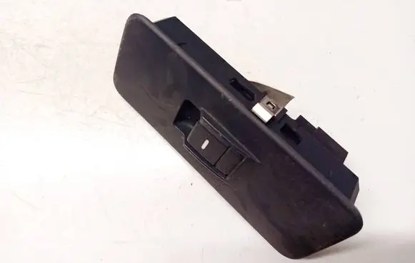 Land Rover Discovery 3 - LR3 Electric window control switch YUD501070PVJ