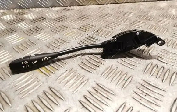 Mercedes-Benz A W169 Cruise control switch 