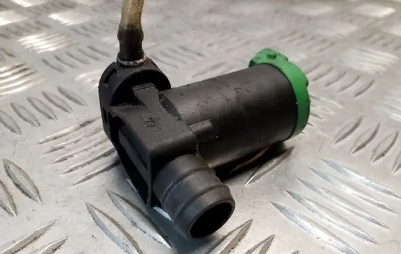 Citroen Xsara Windscreen/windshield washer pump