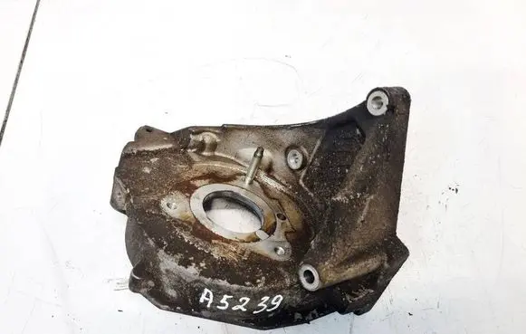 Citroen C5 Engine mounting bracket 96389217