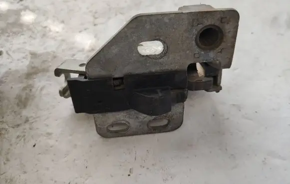 Mercedes-Benz Sprinter W901 W902 W903 W904 Loading door lock A9067401235