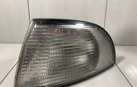Audi A4 S4 B5 8D Front indicator light 6R01490