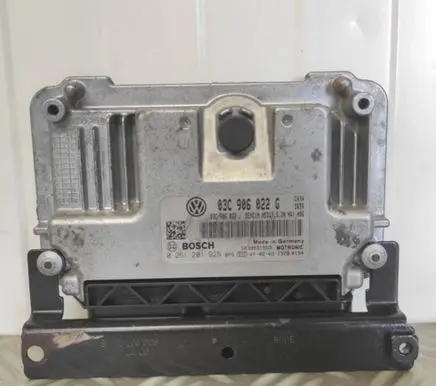Volkswagen PASSAT B6 Engine control unit/module 03C906022G 0261201928 03C906022J