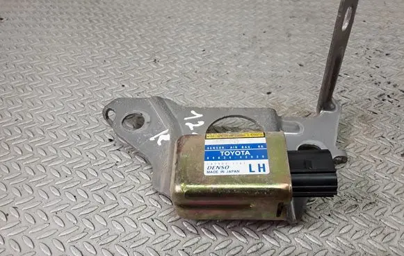 Toyota RAV 4 (XA20) Airbag deployment crash/impact sensor 8983442020
